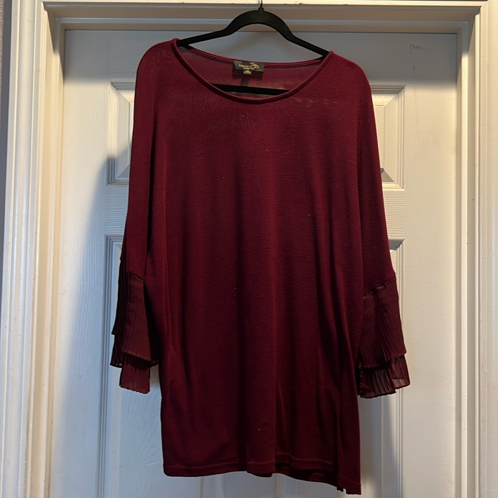 2x Suzanne Betro burgundy/ wine blouse. Smoke free, pet, free, clean home.